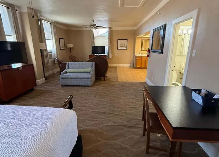 The Gadsden Hotel 3*